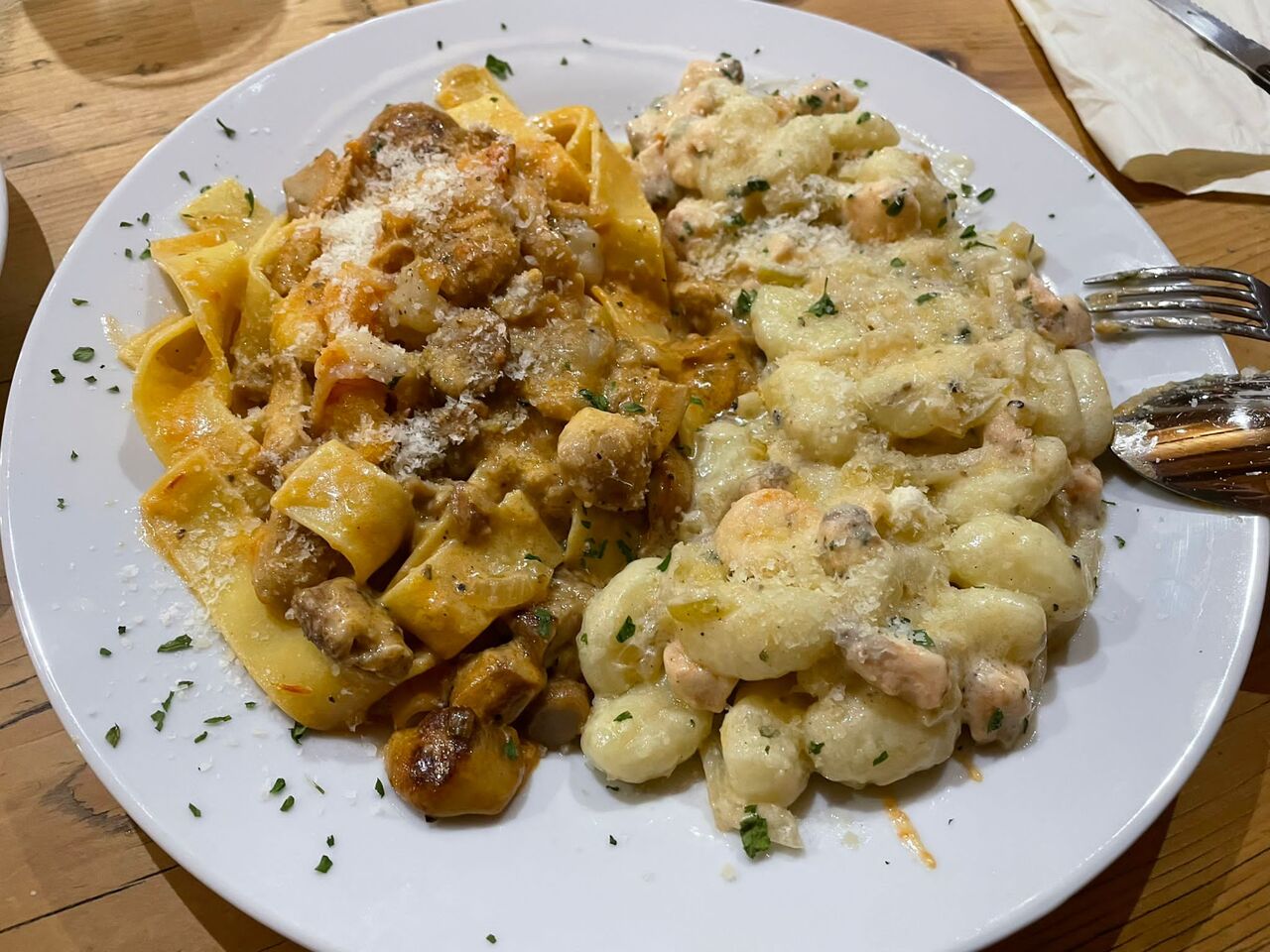 Zwei verschiedene Pastagerichte