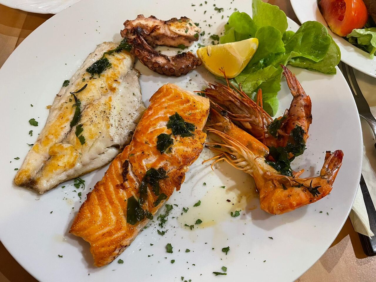 Fischgericht mit Gemüse